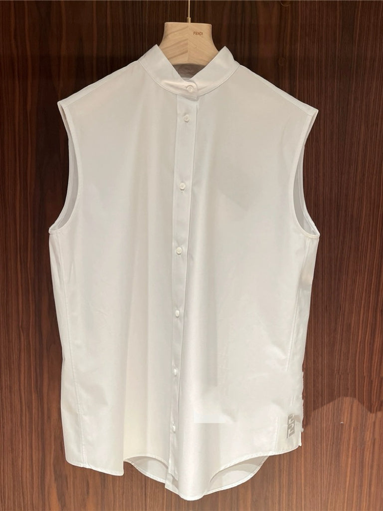 Sleeveless cotton shirt