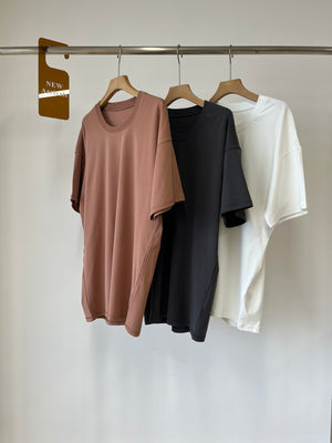 Simple loose fit short sleeve t-shirt