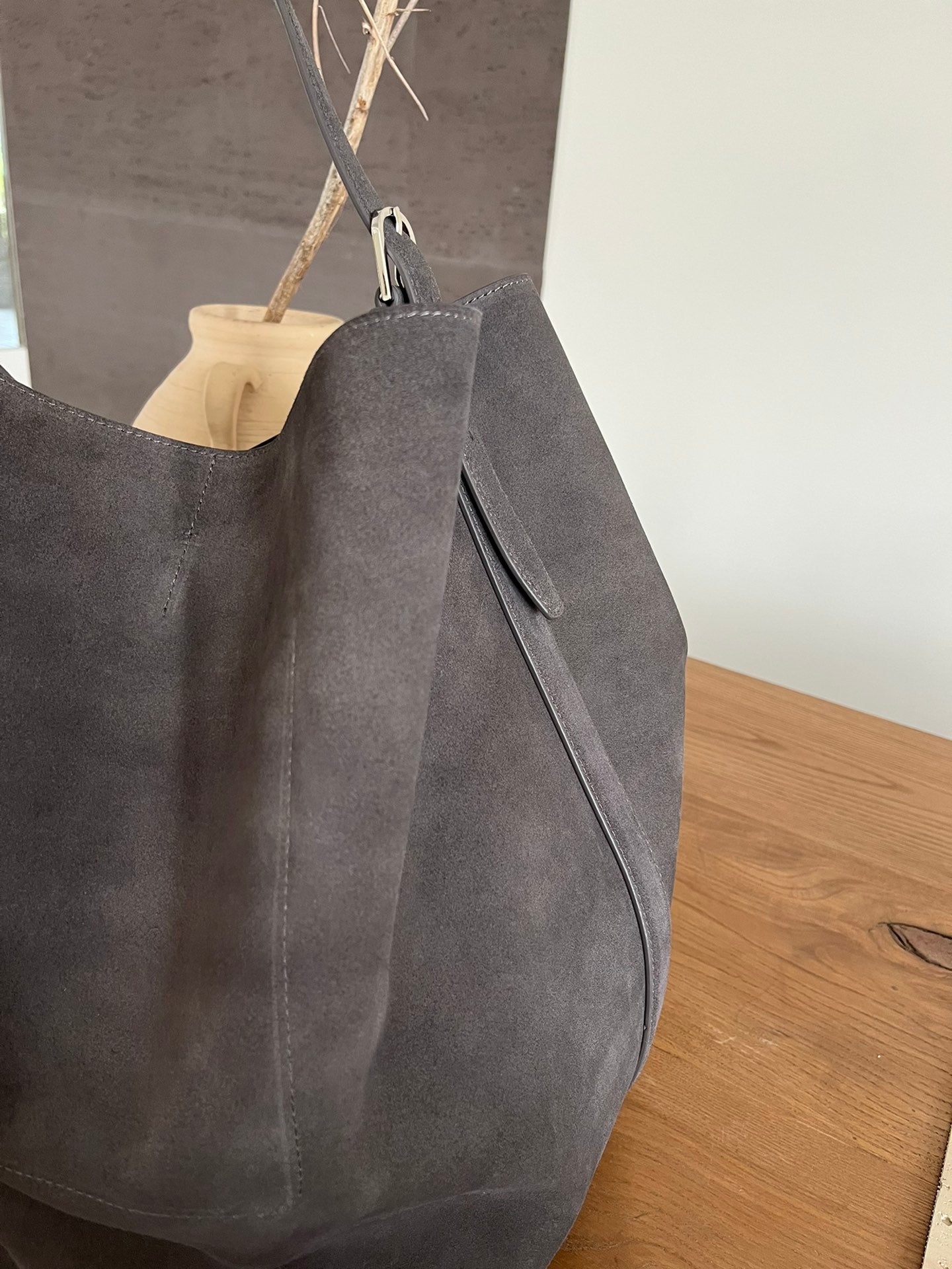 Large-capacity suede tote bag!