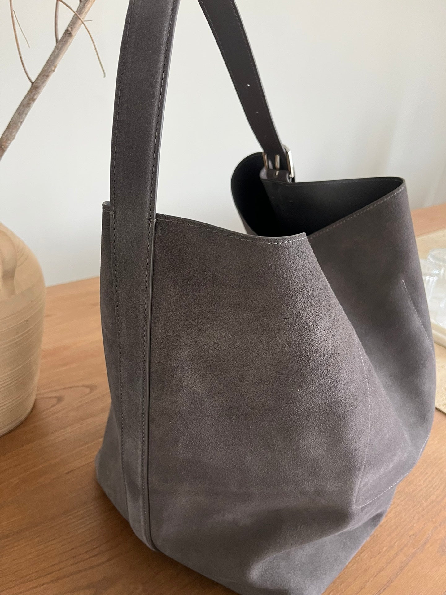 Large-capacity suede tote bag!