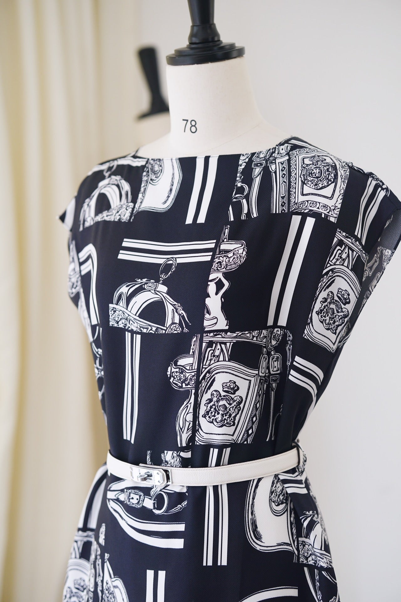 24 Spring and Summer Black and White Chain Silk Jacquard Short Dress