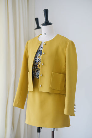 Yellow silk wool suit and skirt suit