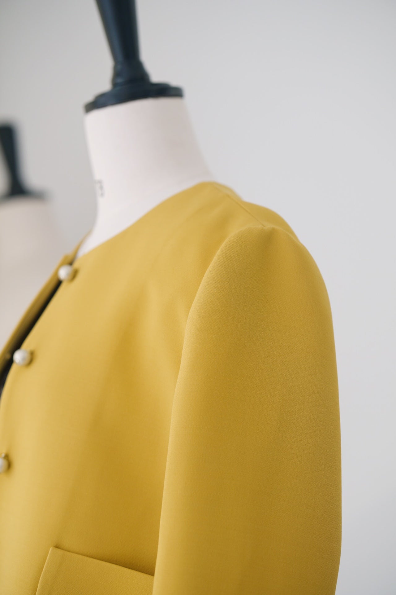 Yellow silk wool suit and skirt suit